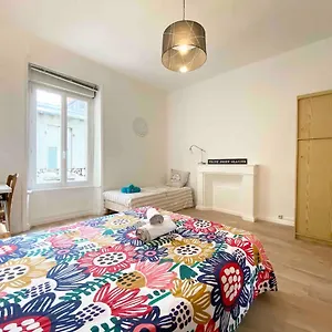 Appartement Le Deco - Confort - Wifi - Luminosite - Entre Gare Et Centre, Quimper